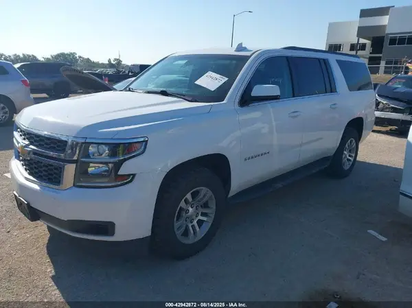 1GNSKGKC1JR137052 2018 CHEVROLET SUBURBAN - Image 2