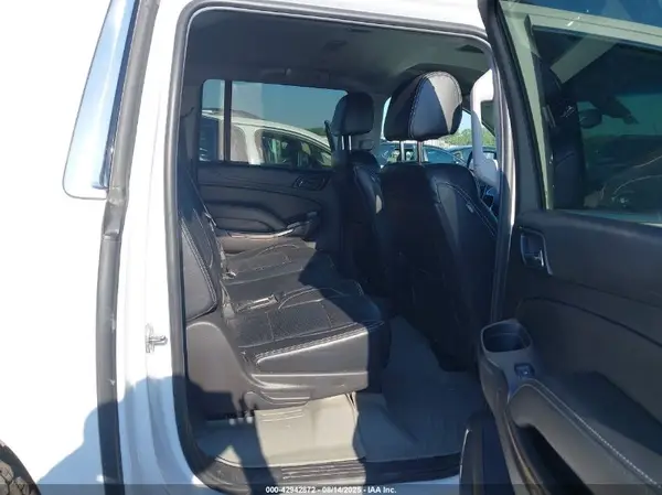 1GNSKGKC1JR137052 2018 CHEVROLET SUBURBAN - Image 8