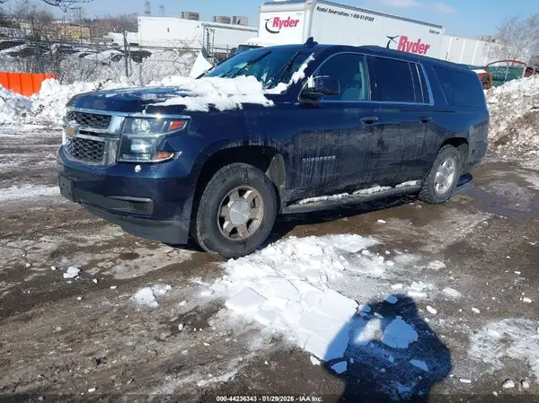 1GNSKGKC3JR328844 2018 CHEVROLET SUBURBAN - Image 2