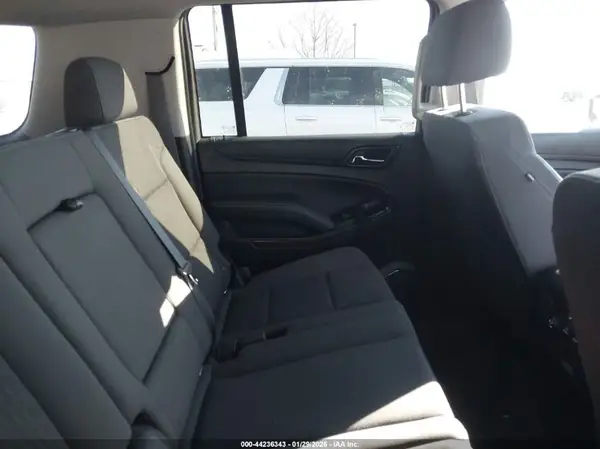 1GNSKGKC3JR328844 2018 CHEVROLET SUBURBAN - Image 8