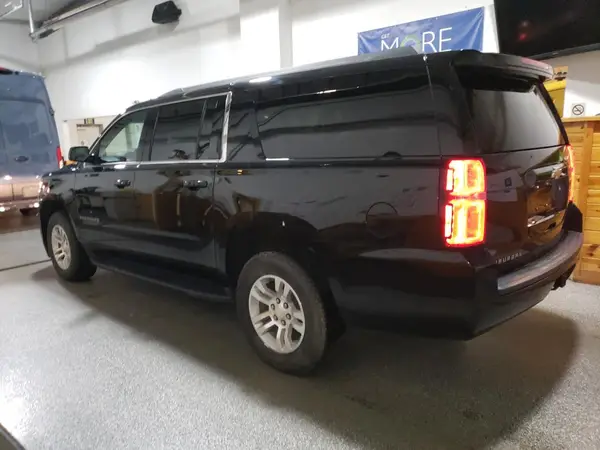 1GNSKGKC3KR270509 2019 CHEVROLET SUBURBAN - Image 2