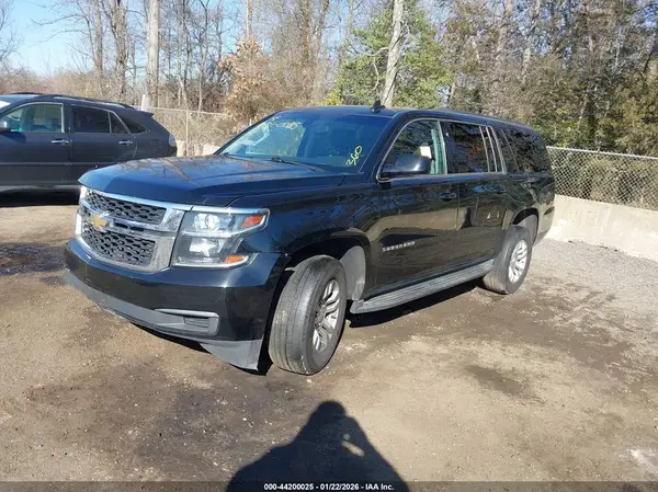 1GNSKGKC4HR283066 2017 CHEVROLET SUBURBAN - Image 2