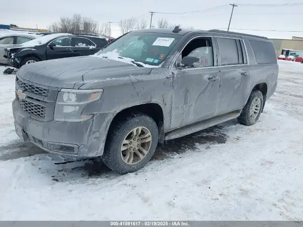 1GNSKGKC4HR381207 2017 CHEVROLET SUBURBAN - Image 2