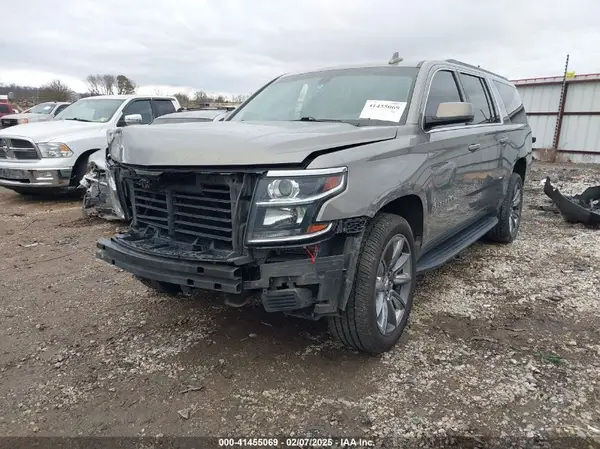 1GNSKGKC4JR253149 2018 CHEVROLET SUBURBAN - Image 2