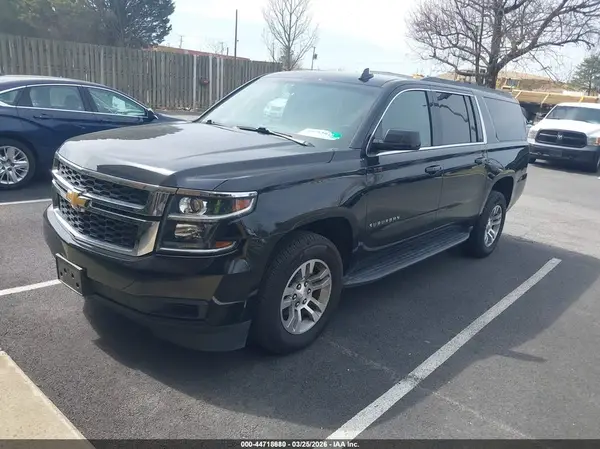 1GNSKGKC6HR114716 2017 CHEVROLET SUBURBAN - Image 2