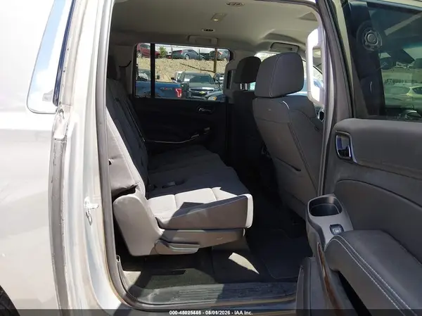1GNSKGKC7HR293476 2017 CHEVROLET SUBURBAN - Image 8