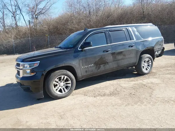 1GNSKGKC8GR276734 2016 CHEVROLET SUBURBAN - Image 2