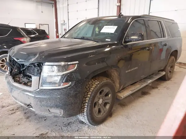 1GNSKHKC0GR204061 2016 CHEVROLET SUBURBAN - Image 2