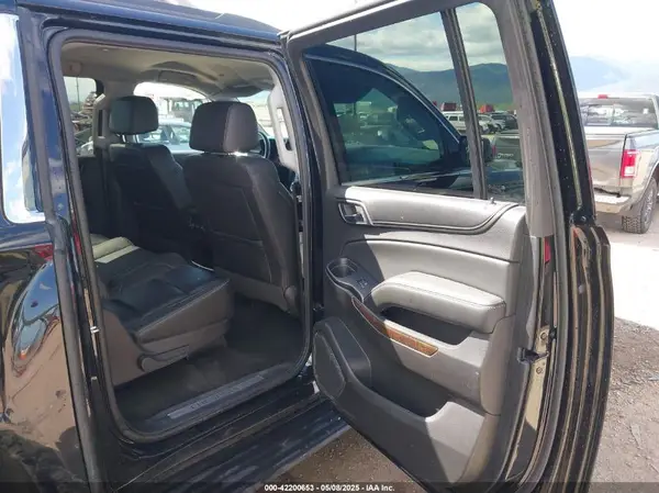 1GNSKHKC0GR351352 2016 CHEVROLET SUBURBAN - Image 8
