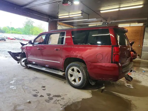 1GNSKHKC0HR127189 2017 CHEVROLET SUBURBAN - Image 2
