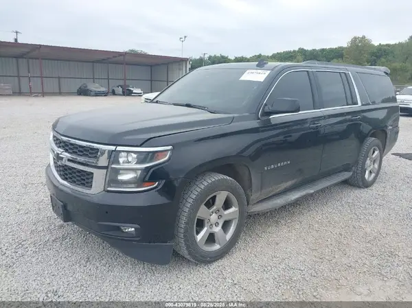 1GNSKHKC0HR148611 2017 CHEVROLET SUBURBAN - Image 2