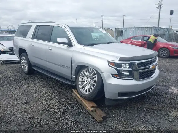 1GNSKHKC0HR166848 2017 CHEVROLET SUBURBAN - Image 1