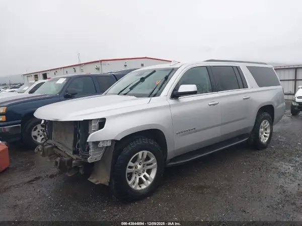 1GNSKHKC0HR244531 2017 CHEVROLET SUBURBAN - Image 2