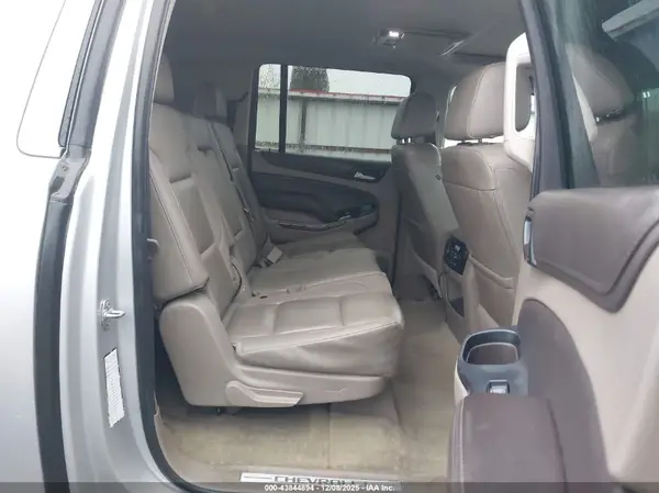 1GNSKHKC0HR244531 2017 CHEVROLET SUBURBAN - Image 8