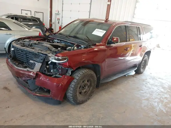 1GNSKHKC0HR258624 2017 CHEVROLET SUBURBAN - Image 2