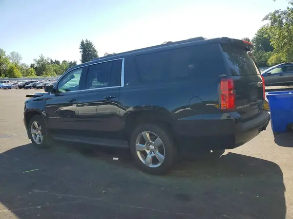 1GNSKHKC0HR260356 2017 CHEVROLET SUBURBAN - Image 2