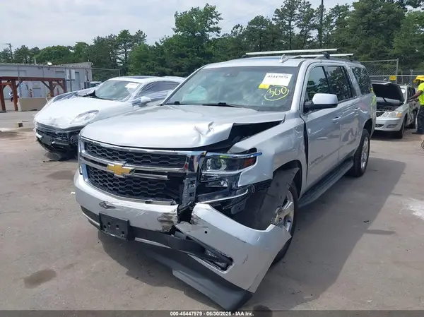 1GNSKHKC0HR324394 2017 CHEVROLET SUBURBAN - Image 2