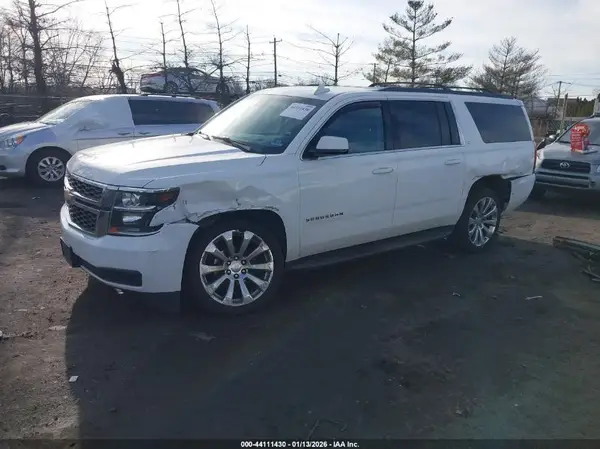 1GNSKHKC0HR382294 2017 CHEVROLET SUBURBAN - Image 2