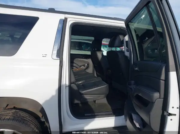 1GNSKHKC0HR382294 2017 CHEVROLET SUBURBAN - Image 8