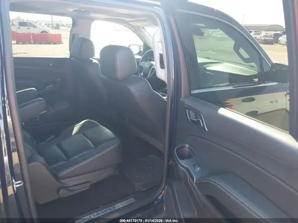 1GNSKHKC0HR396552 2017 CHEVROLET SUBURBAN - Image 8