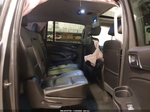 1GNSKHKC0JR127425 2018 CHEVROLET SUBURBAN - Image 8