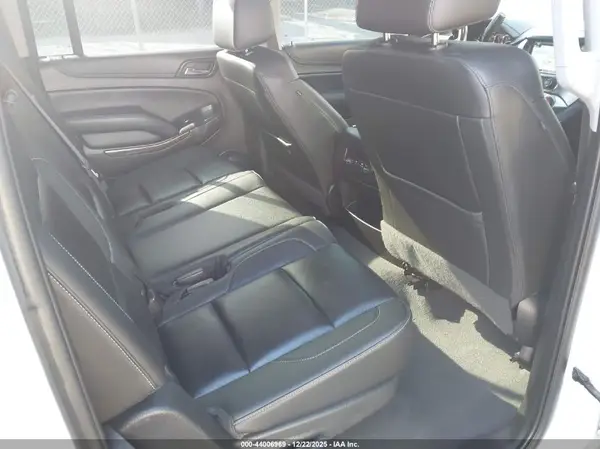 1GNSKHKC0KR185682 2019 CHEVROLET SUBURBAN - Image 8