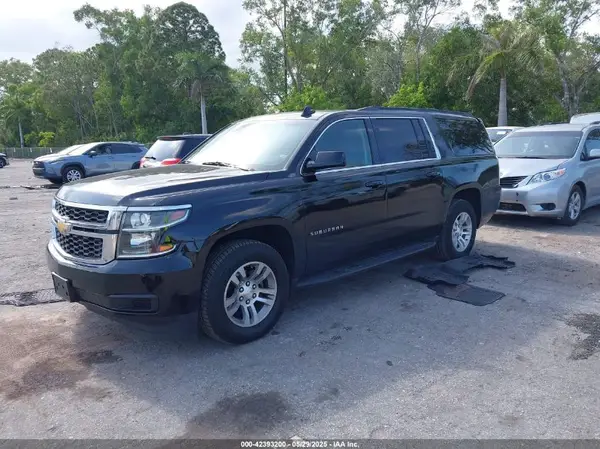 1GNSKHKC0KR203405 2019 CHEVROLET SUBURBAN - Image 2