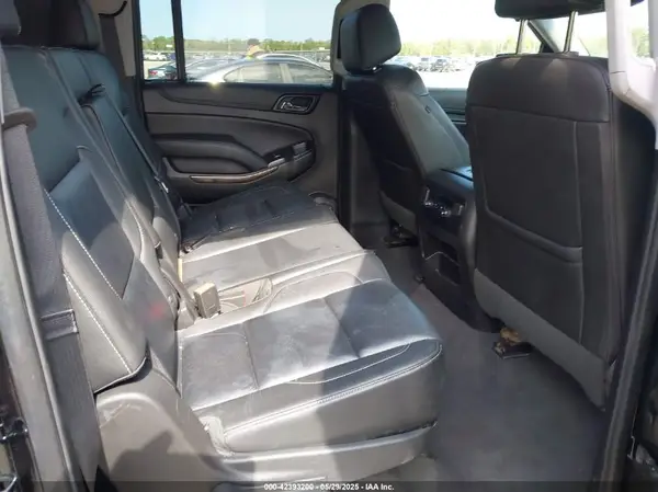 1GNSKHKC0KR203405 2019 CHEVROLET SUBURBAN - Image 8
