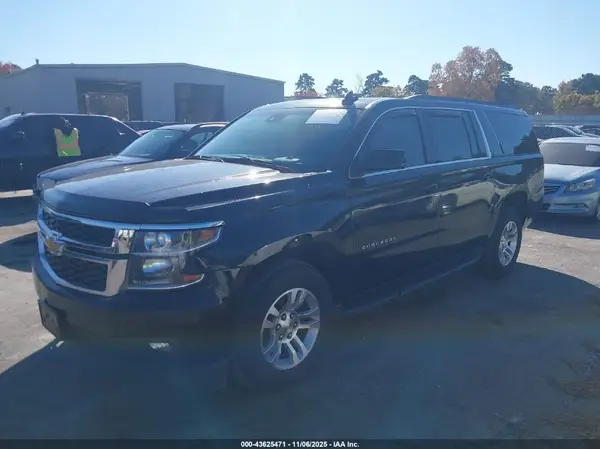 1GNSKHKC0KR366832 2019 CHEVROLET SUBURBAN - Image 2
