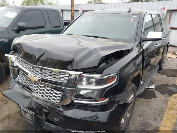 1GNSKHKC0KR368886 2019 CHEVROLET SUBURBAN - Image 2