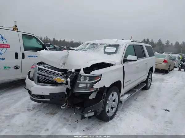 1GNSKHKC0KR398471 2019 CHEVROLET SUBURBAN - Image 2