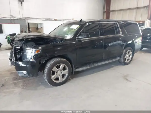 1GNSKHKC1GR107015 2016 CHEVROLET SUBURBAN - Image 2