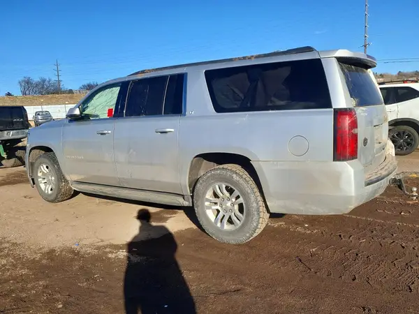 1GNSKHKC1GR163701 2016 CHEVROLET SUBURBAN - Image 2