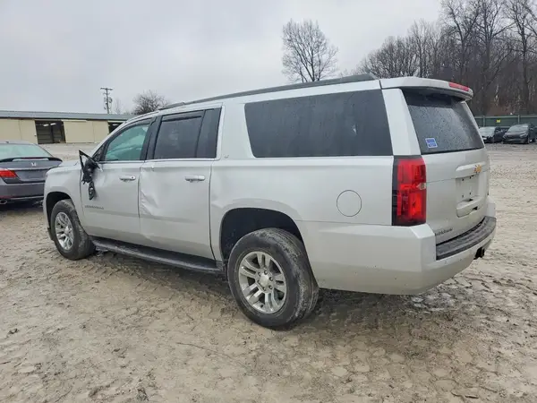 1GNSKHKC1GR260462 2016 CHEVROLET SUBURBAN - Image 2