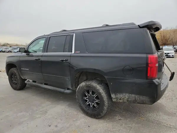 1GNSKHKC1GR443053 2016 CHEVROLET SUBURBAN - Image 2