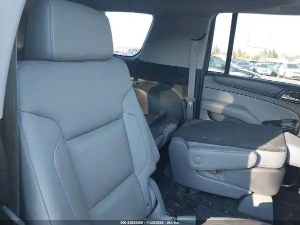 1GNSKHKC1GR471886 2016 CHEVROLET SUBURBAN - Image 8