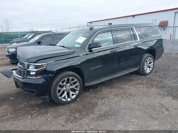 1GNSKHKC1HR207293 2017 CHEVROLET SUBURBAN - Image 2
