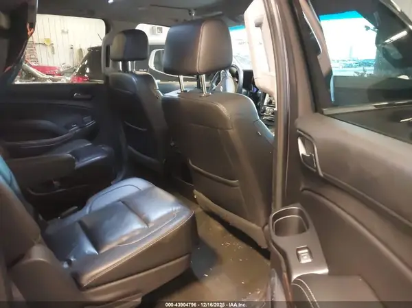1GNSKHKC1HR300962 2017 CHEVROLET SUBURBAN - Image 8