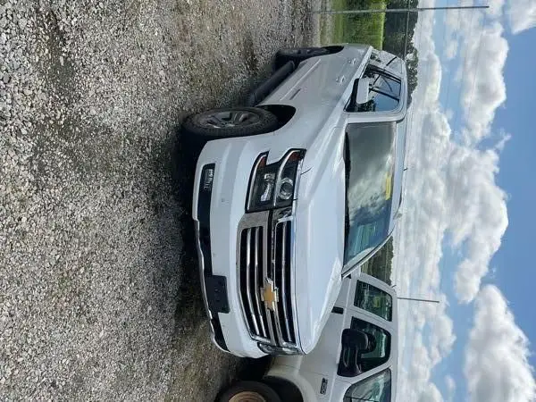 1GNSKHKC1HR317714 2017 CHEVROLET SUBURBAN - Image 2