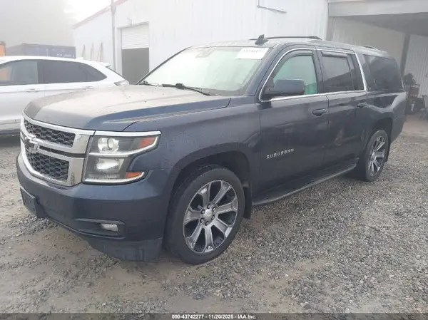 1GNSKHKC1HR320709 2017 CHEVROLET SUBURBAN - Image 2
