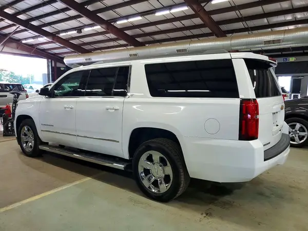 1GNSKHKC1HR339034 2017 CHEVROLET SUBURBAN - Image 2