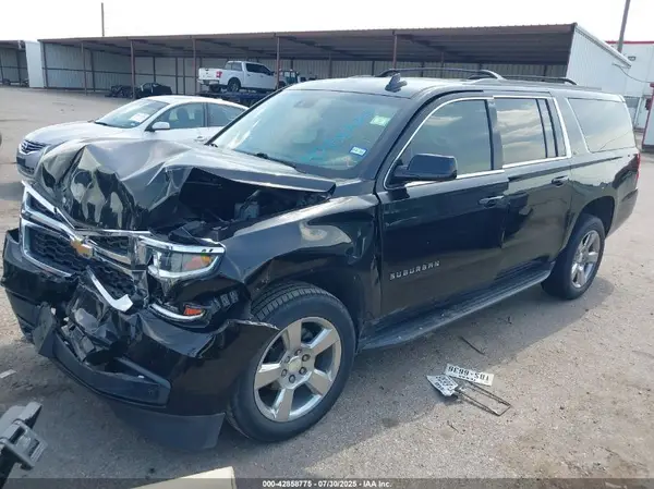 1GNSKHKC1HR373538 2017 CHEVROLET SUBURBAN - Image 2
