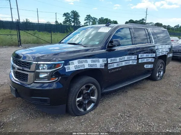 1GNSKHKC1HR390467 2017 CHEVROLET SUBURBAN - Image 2