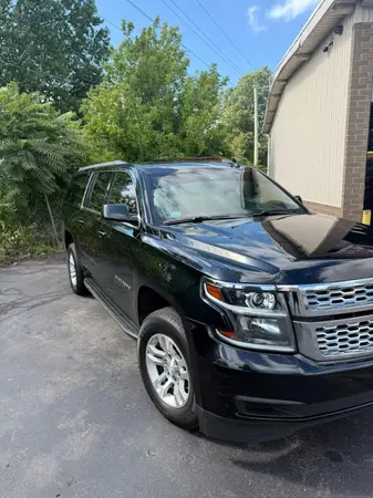1GNSKHKC1JR103604 2018 CHEVROLET SUBURBAN - Image 1