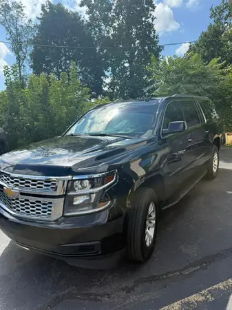 1GNSKHKC1JR103604 2018 CHEVROLET SUBURBAN - Image 2