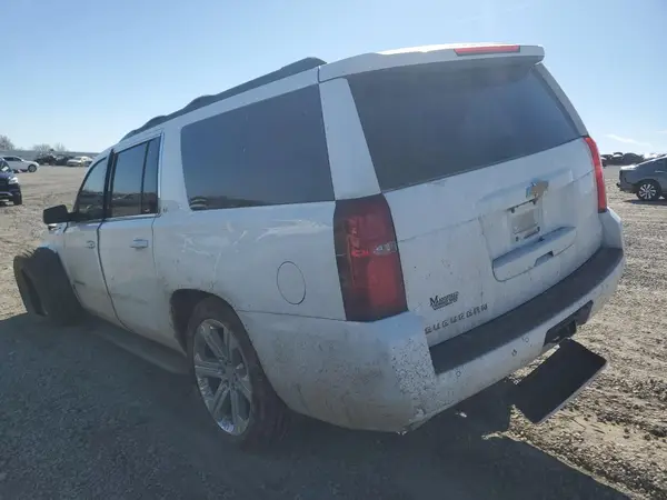 1GNSKHKC1JR333885 2018 CHEVROLET SUBURBAN - Image 2
