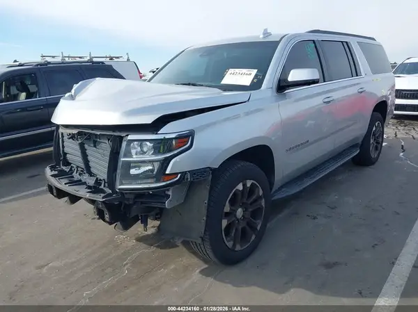 1GNSKHKC1JR365509 2018 CHEVROLET SUBURBAN - Image 2