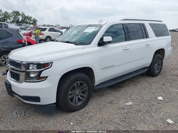 1GNSKHKC1JR370015 2018 CHEVROLET SUBURBAN - Image 2