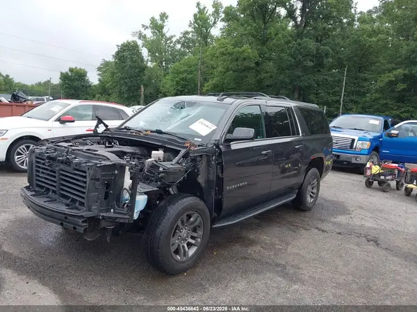 1GNSKHKC1JR383072 2018 CHEVROLET SUBURBAN - Image 2