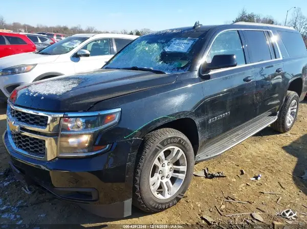 1GNSKHKC1JR391463 2018 CHEVROLET SUBURBAN - Image 2